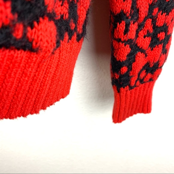 MODERN Two Vince Camuto red black leopard sweater Shirt petite medium - Picture 6 of 6